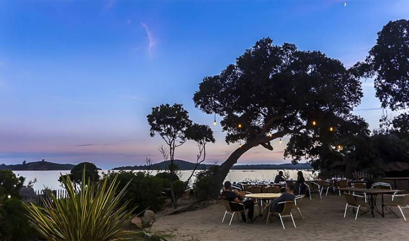 Repas de groupe - La Source - Porto Vecchio restaurant plage - Porto Vecchio restaurant plage